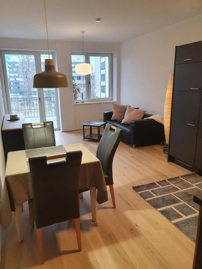 Ferienwohnung Kahlenbergblick Im Viertel Zwei Wien Exterior foto