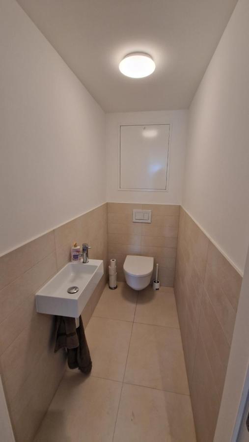 Ferienwohnung Kahlenbergblick Im Viertel Zwei Wien Exterior foto